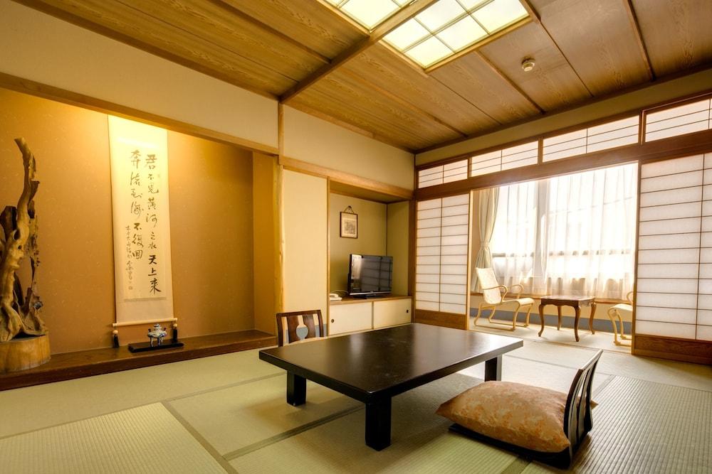 Hotel Shiroyama Yugawara Exterior photo